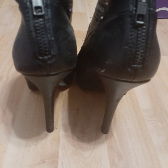 Black Zippered & Studded Booties - Picture 4 of 8